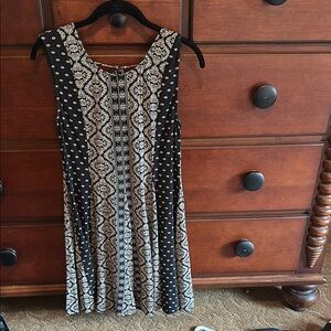 Black and White Sleeveless A-Line Midi Dress